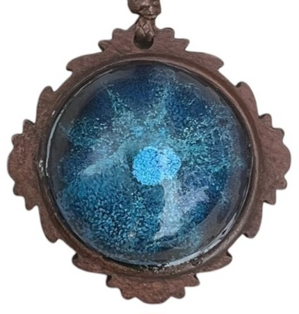 Pendentif étoile des profondeurs